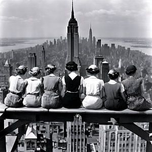 Femmes au sommet d'un gratte-ciel