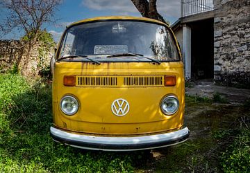 Volkswagen bus by shoott photography