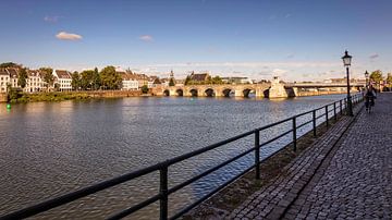 Servaas bridge in Maastricht by Rob Boon