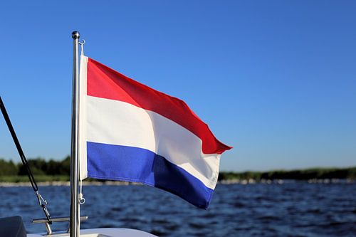 Nederlandse vlag aan boord