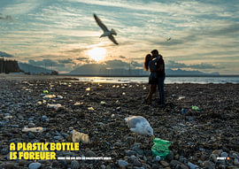 Une bouteille en plastique, c'est pour toujours