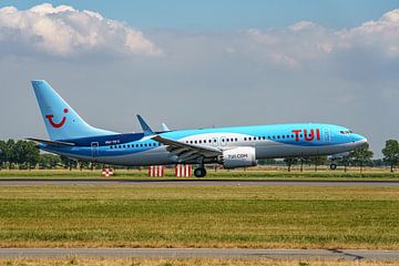 TUI Boeing 737 MAX 8 landt op Polderbaan. van Jaap van den Berg