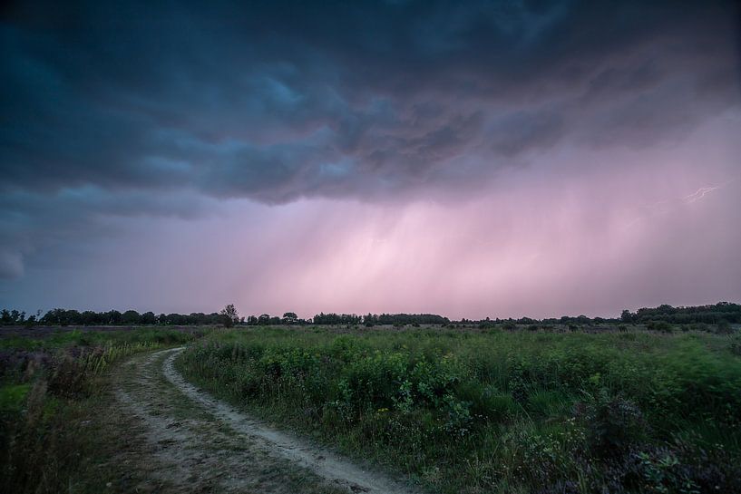 Thunderstorm Balloerveld by Eddy Reynecke
