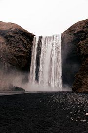Waterfall in Iceland by Marleen van der Schoot