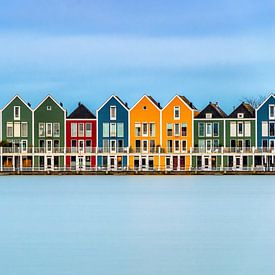 Colourful cottages on the Rietplas in Houten (Netherlands) by Bert Beckers