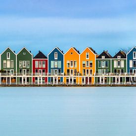 Chalets colorés sur les Rietplas à Houten (Pays-Bas) sur Bert Beckers