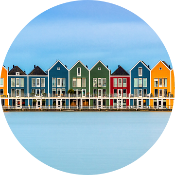 Kleurrijke Huisjes aan de Rietplas in Houten (Nederland) van Bert Beckers