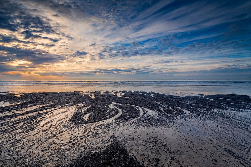 schöner Sonnenuntergang an der niederländischen Küste von gaps photography