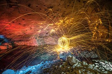 Lichtgemälde in einer verlassenen Mine von Olivier Photography