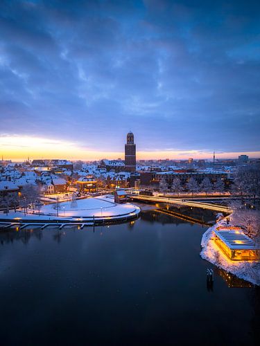 Centre-ville de Zwolle sous la neige