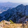Bergtoppen van Piatra Craiului in Roemenië van Jessica Lokker