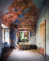 Verlaten Badkuip in Blauwe Kamer.