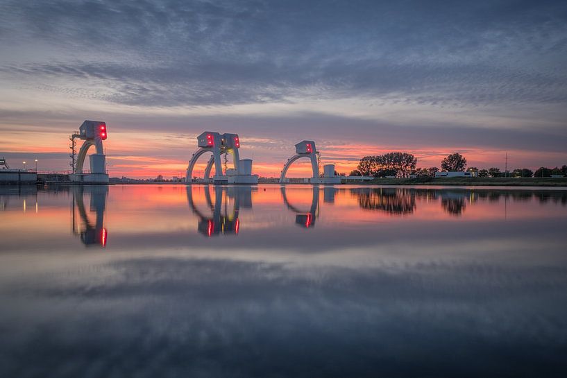 Weir and lock complex Amerongen - Maurik by Moetwil en van Dijk - Fotografie