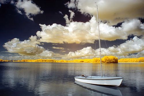 Infrared image of a boat on the water by Humphry Jacobs