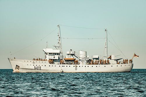 Engels marineschip met soldaten op de filmset van Dunkirk