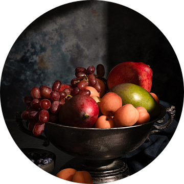 Fruitschaal in rood- en geeltinten van Saskia Schepers