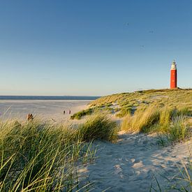 The Texel lighthouse on a sunny spring evening by Sean Vos