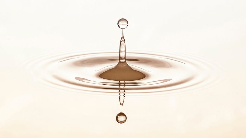 Water drop by Thomas Heitz