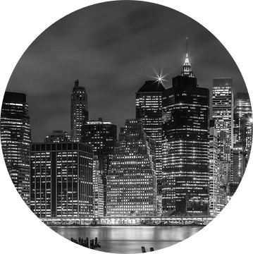 De Skyline van NEW YORK bij nacht | Panorama van Melanie Viola