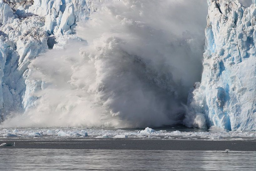 Columbia Glacier in Prince William Sound on the western Alaska Chugach Mountains near Valdez, Alaska by Frank Fichtmüller