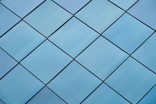 Gevel van blauw roestvrij staal