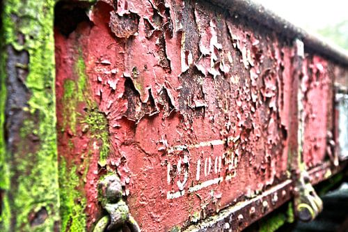 Oude goederentrein op remise