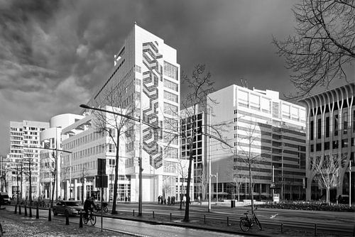 Het IJspaleis – Het stadhuis als Modern Machtssymbool van Den Haag