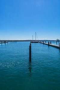 Segelboot im  Hafen Sassnitz