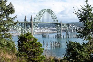 Yaquina Bay Bridge, Newport, Oregon van John Faber