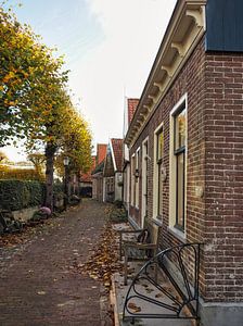 Straat met huizen op Texel van Atelier Liesjes