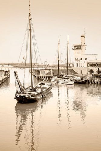 Haven van Harlingen. Sepia