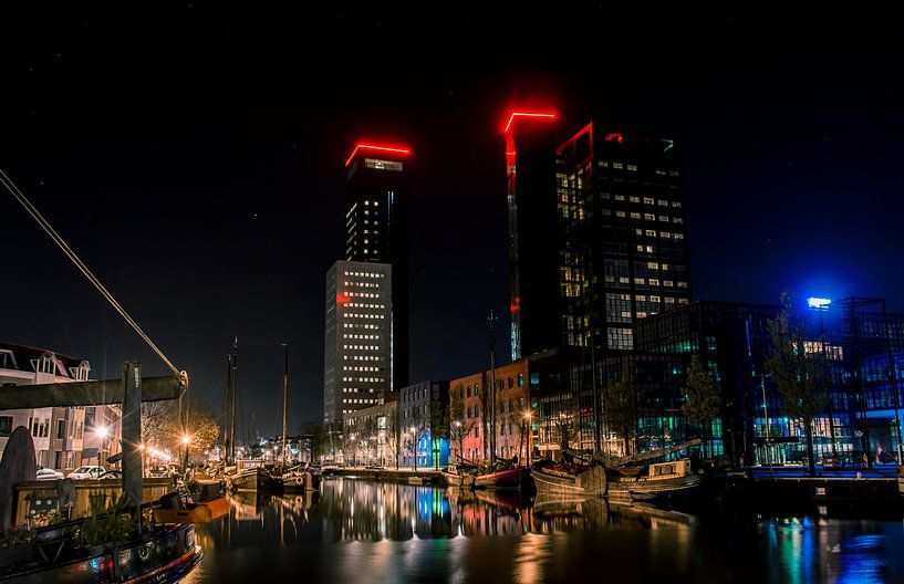 Leeuwarden Stadt bei Nacht von Scarlett Bus
