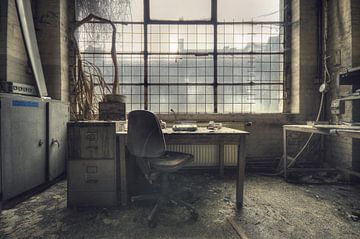 Urbex - Bureau sur Angelique Brunas