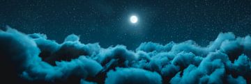 prachtig nachtscène en wolkenlandschap in het maanlicht van Besa Art