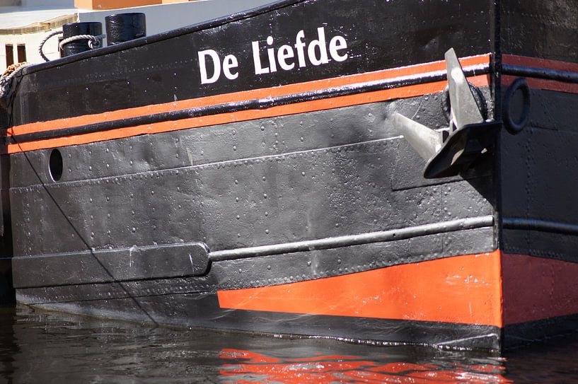Boot &quot;Liebe&quot;Detailfoto Farbe liegend von Marion Hesseling