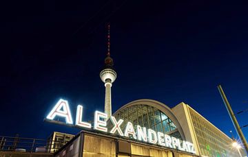 Berlin Alexanderplatz und Fernsehturm von Frank Herrmann