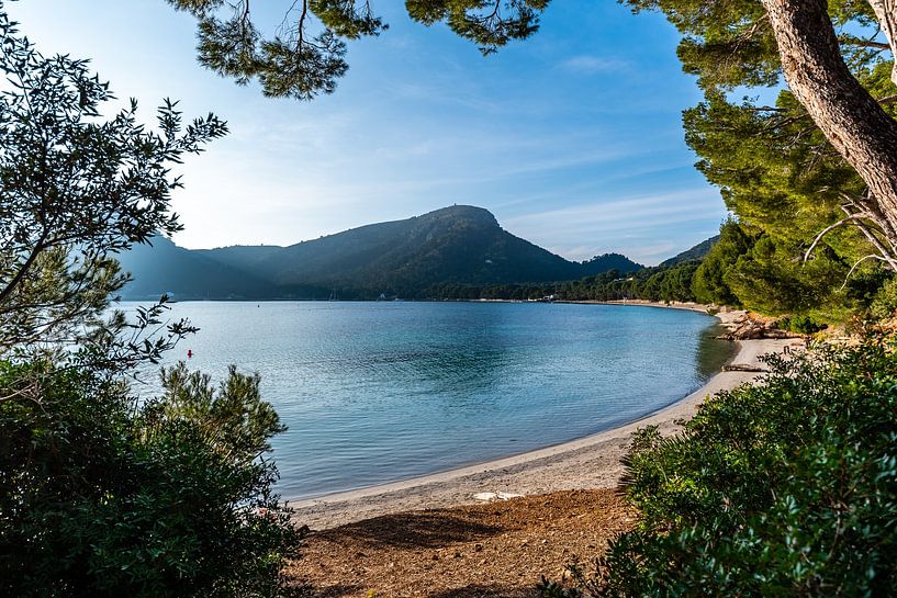 Adembenemend uitzicht op Platja Formentor van Joke Van Eeghem