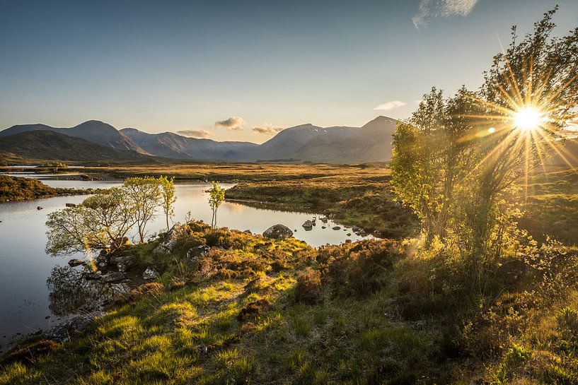 Avondlicht bij Lochan na h-Achlaise, Rannoch Moor van Christian Müringer