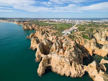 Vuurtoren bij de Ponta da Piedade in Lagos (Portugal) van David Gorlitz