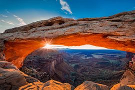 Lever de soleil sur Mesa Arch sur Michael Zheng