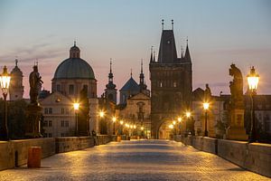 Prag - die Karlsbrücke bei Nacht