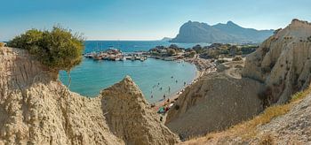 Strand und Hafen, Wind- und Regenerosion, Kolymbia, Rhodos, Griechenland