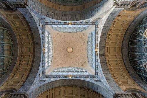 Het plafond van Centraal Station Antwerpen