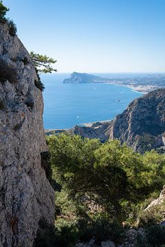 Paysage montagneux sur la côte méditerranéenne sur Adriana Mueller