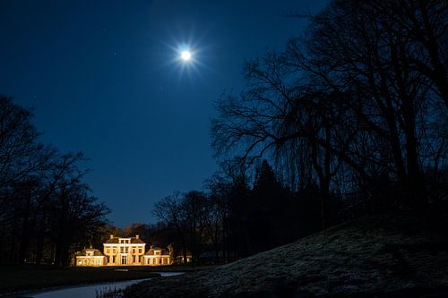 Volle maan boven Stania State