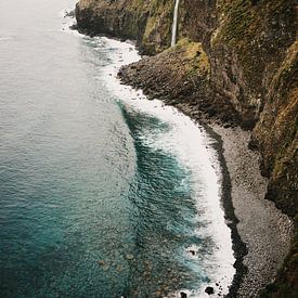 Uitzicht vanaf rotskust Seixal Beach Madeira
