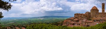Uitzicht over het pittoreske Volterra van Peter Baier