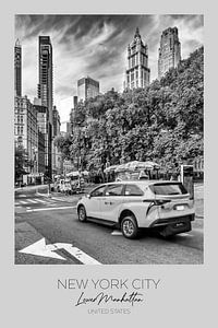 In focus: NEW YORK CITY Street scene with Woolworth Building