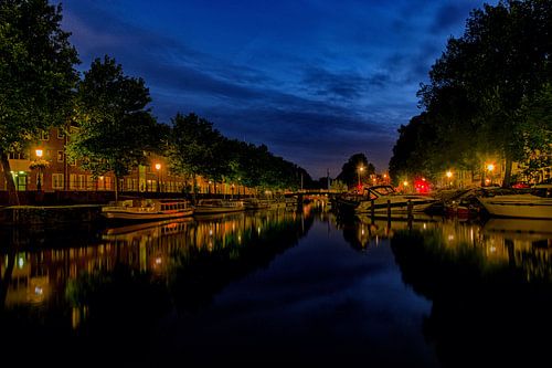 De Weerdsingel in de avond.