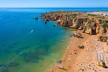 Luftaufnahme der Praia do Camillo in Lagos an der Algarve Portugal von Eye on You